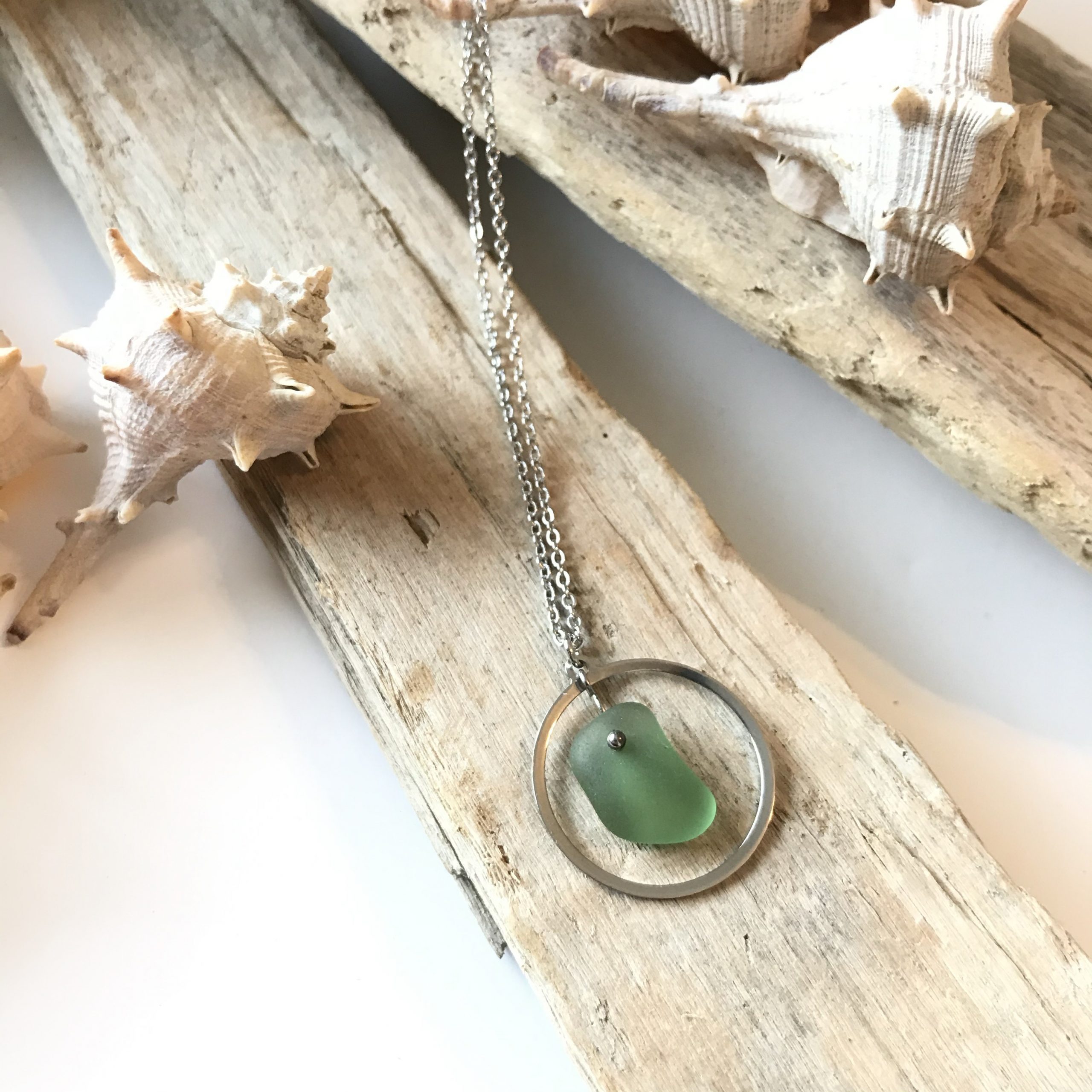 SABLE VERT | Collier ATOLL - Bijou pendentif écologique en verre recyclé - Fabriqué en France