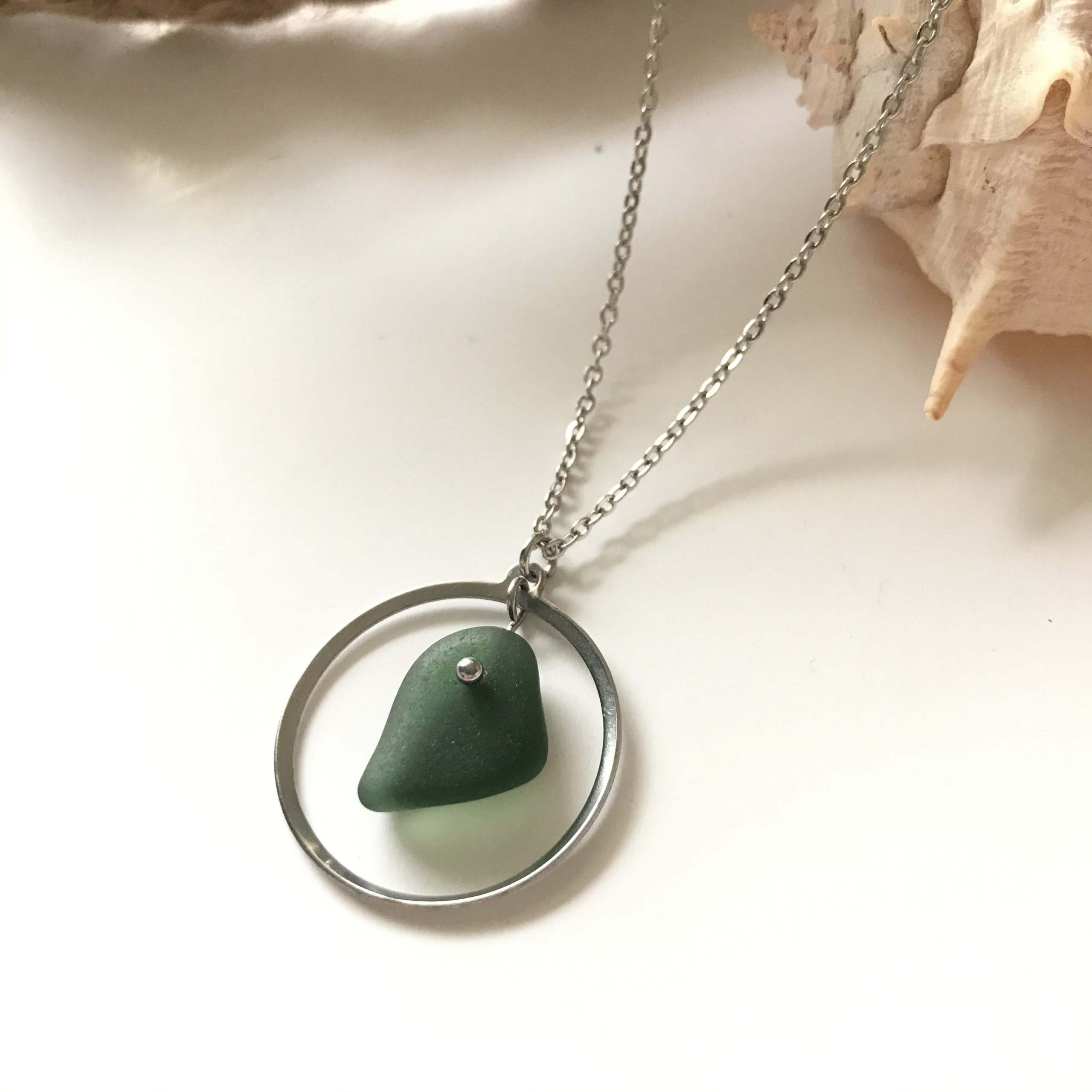 SABLE VERT | Collier ATOLL - Bijou pendentif écologique en verre recyclé - Fabriqué en France