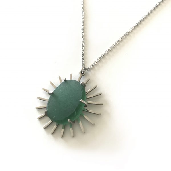 SABLE_VERT_Collier_Pendentif_Soleil_de_mer_en_verre_depoli_IMG_8790