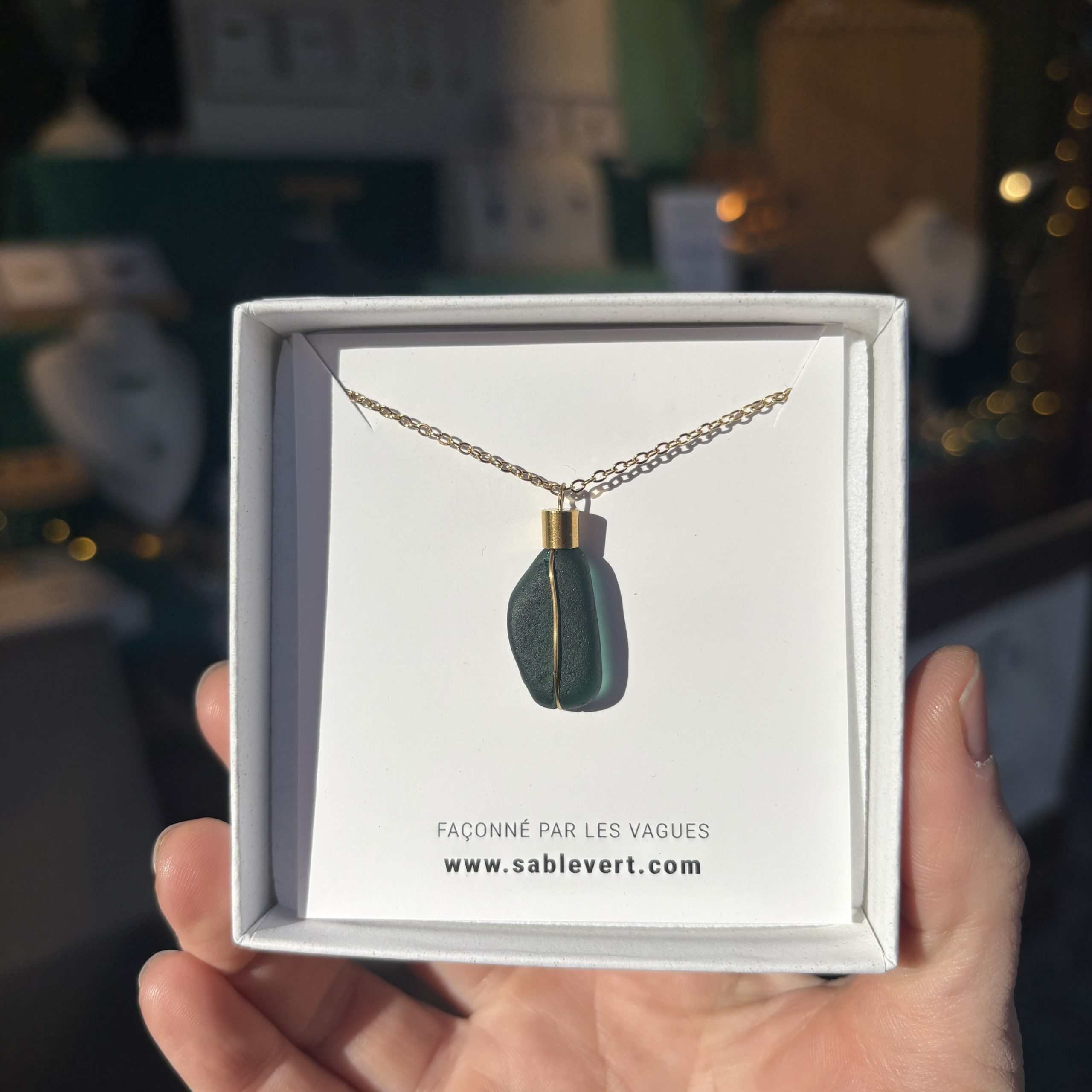 Collier doré ÎLOT Vert foncé – Image 2